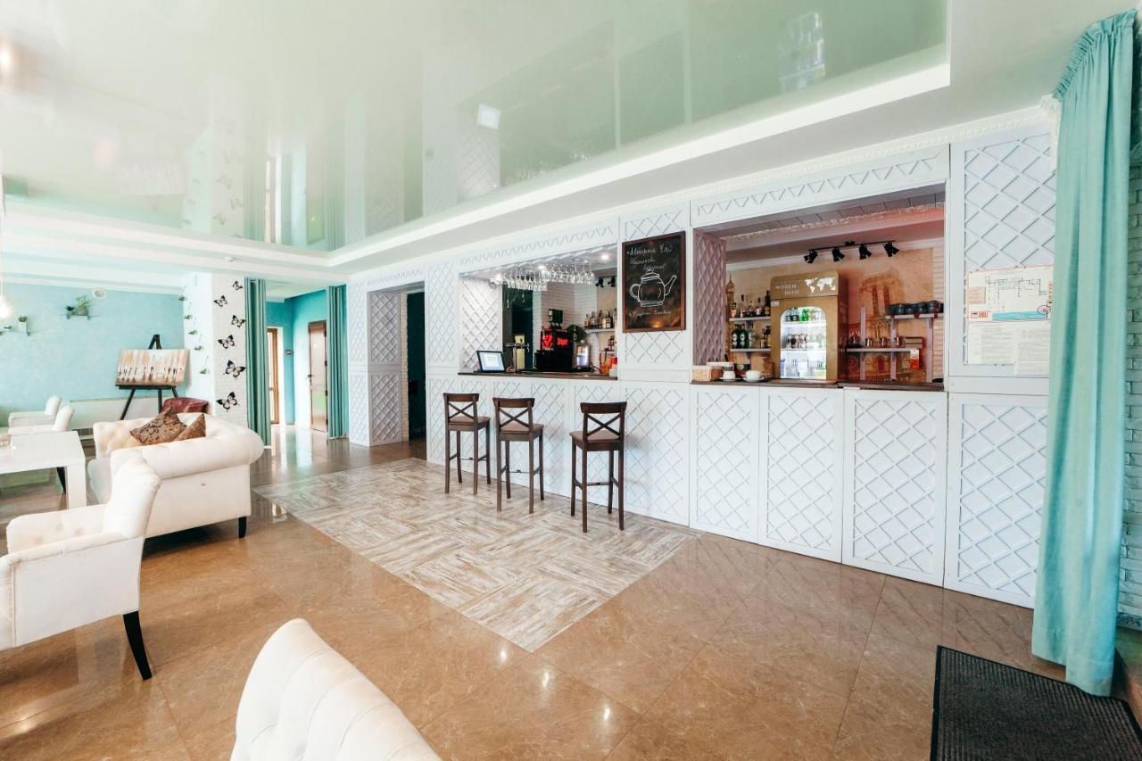 Hotel Butterfly Sadove Esterno foto